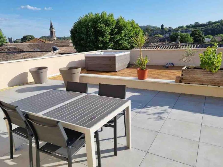 Appartement Neuf Avec Spa Saint-Martin-dʼArdèche Bagian luar foto